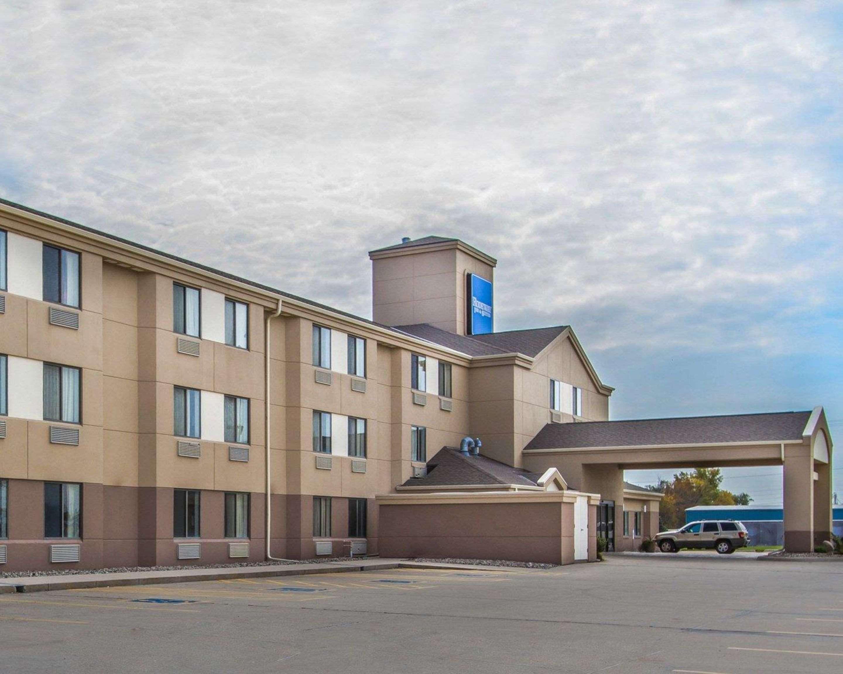 Rodeway Inn Fremont Exteriér fotografie