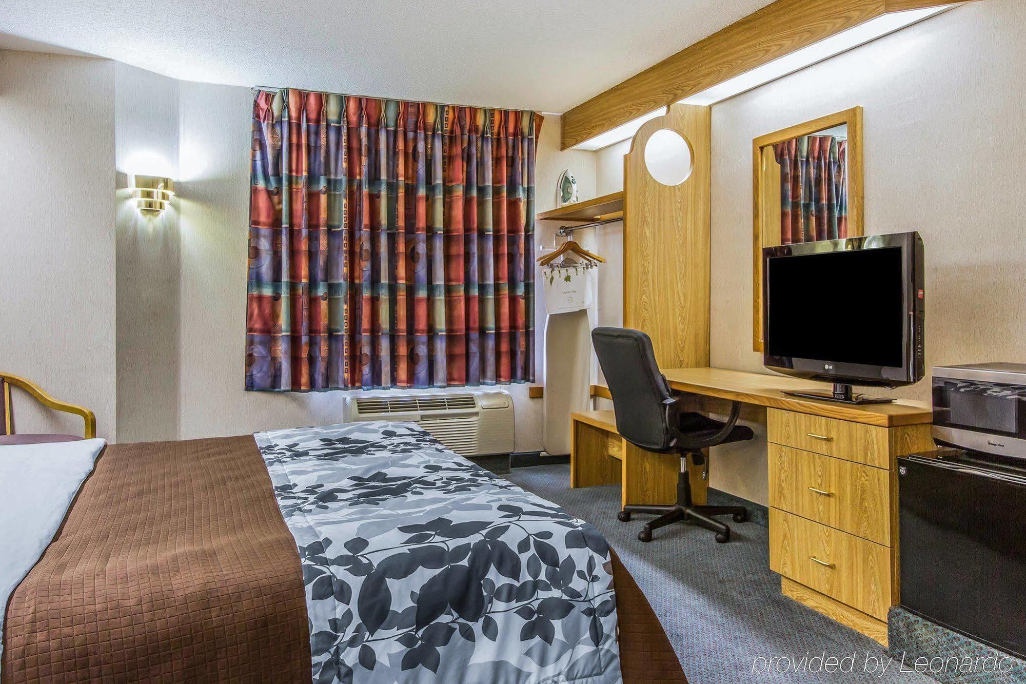Rodeway Inn Fremont Exteriér fotografie